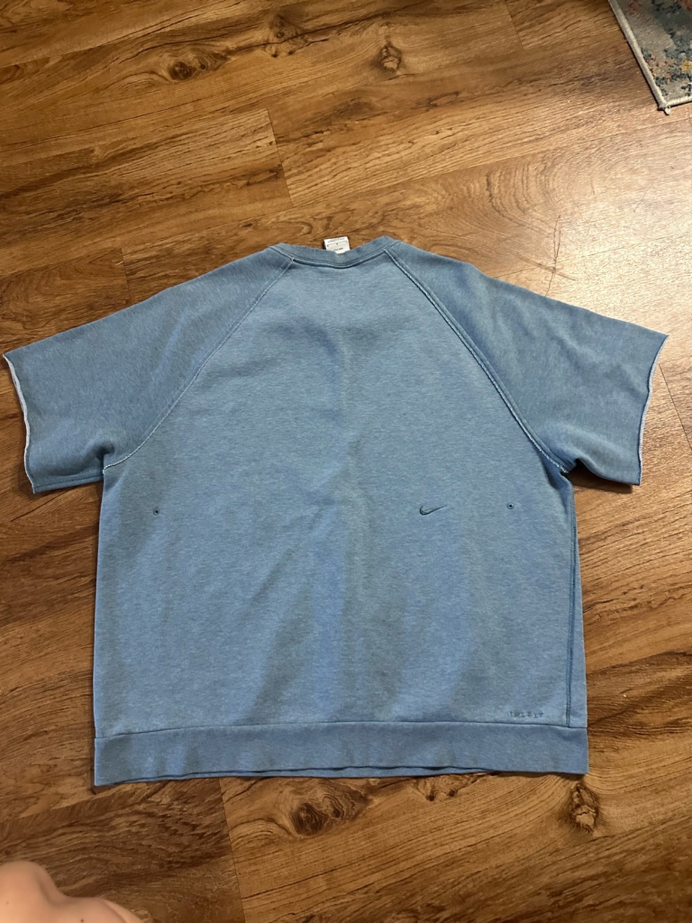 Nike Heritage Men's Dri-FIT Short-Sleeve Fleece Fitness Top - Picture 4 of 10